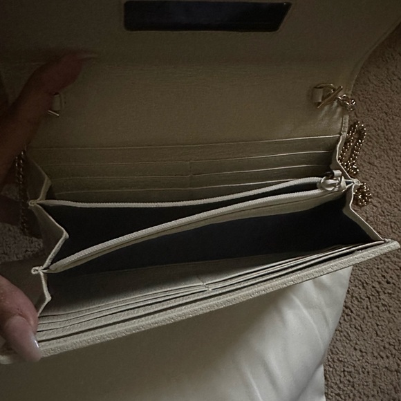 Gucci crossbody. Used a few times. - Picture 3 of 4